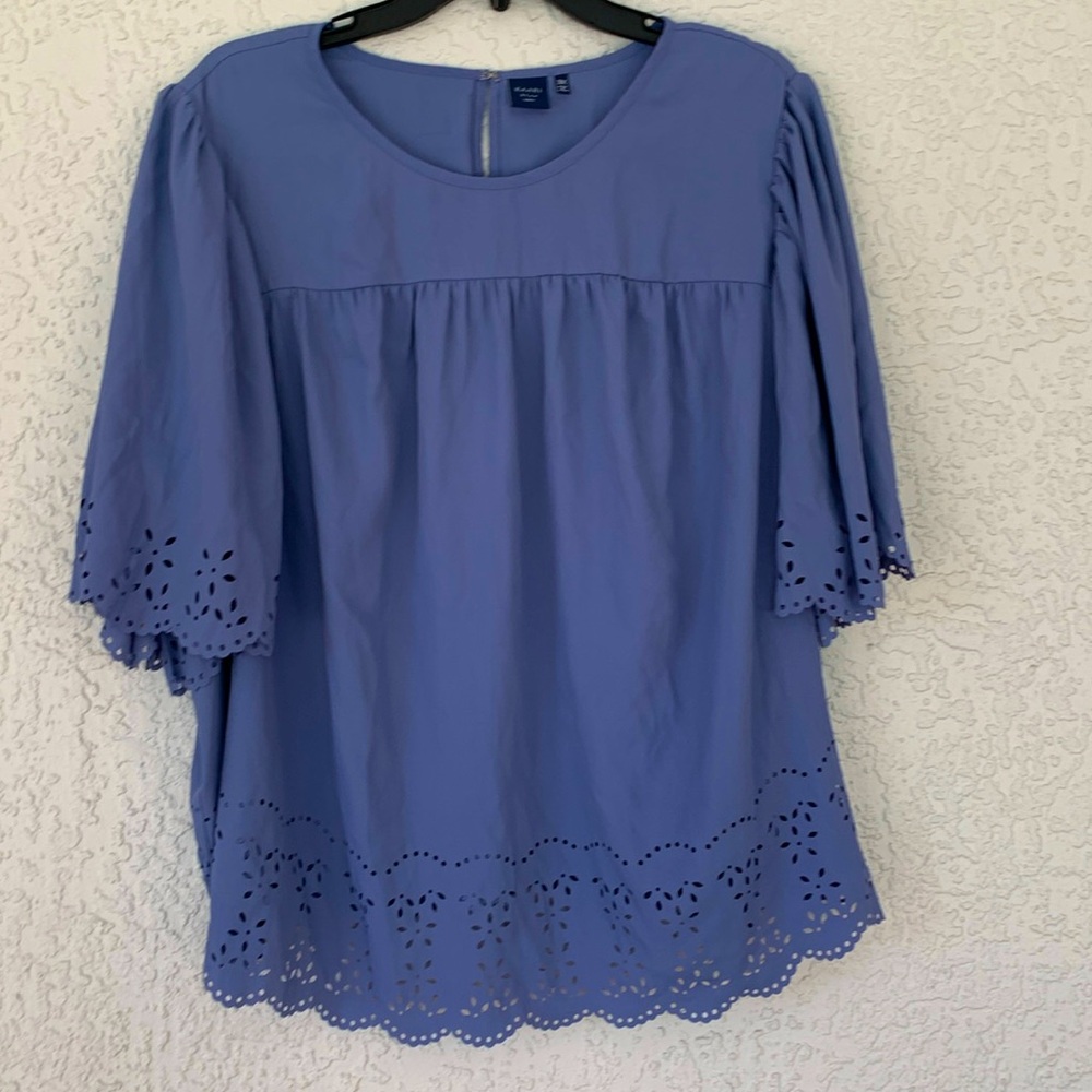 Kaari blue curvy laser cut detailing blouse/top